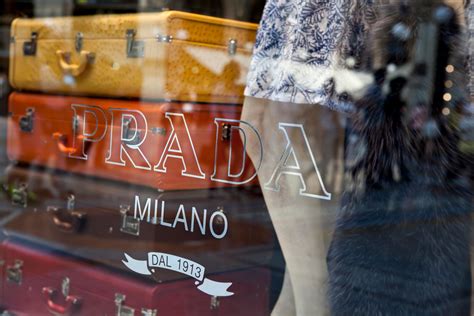 scarpe prada a ancona|Lavoro, assunzioni Prada anche nelle Marche: ecco dove .